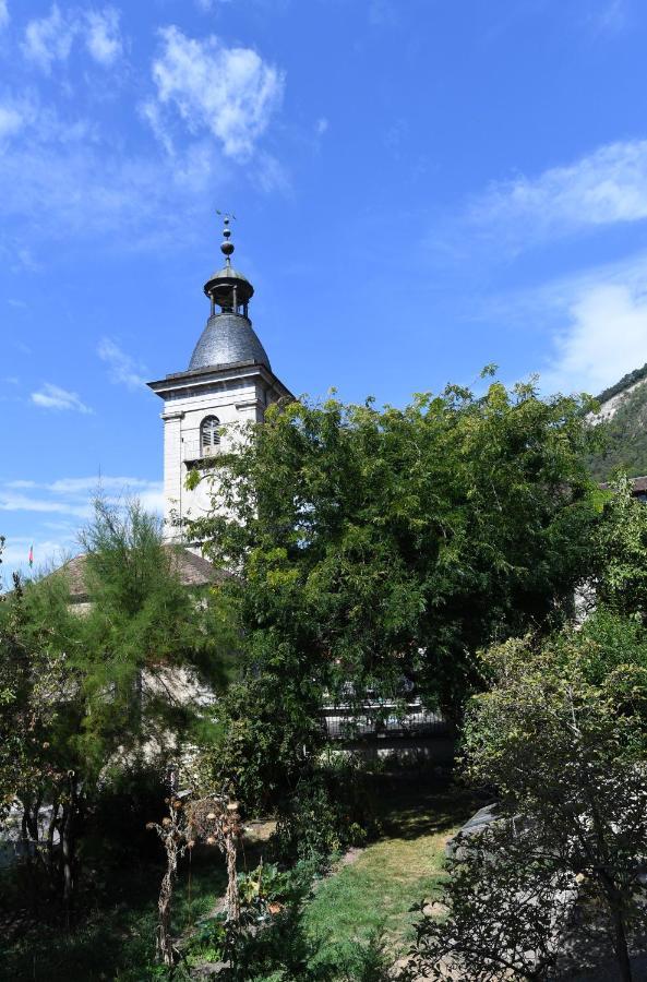 Hotel De Ville D'Ollon Екстериор снимка